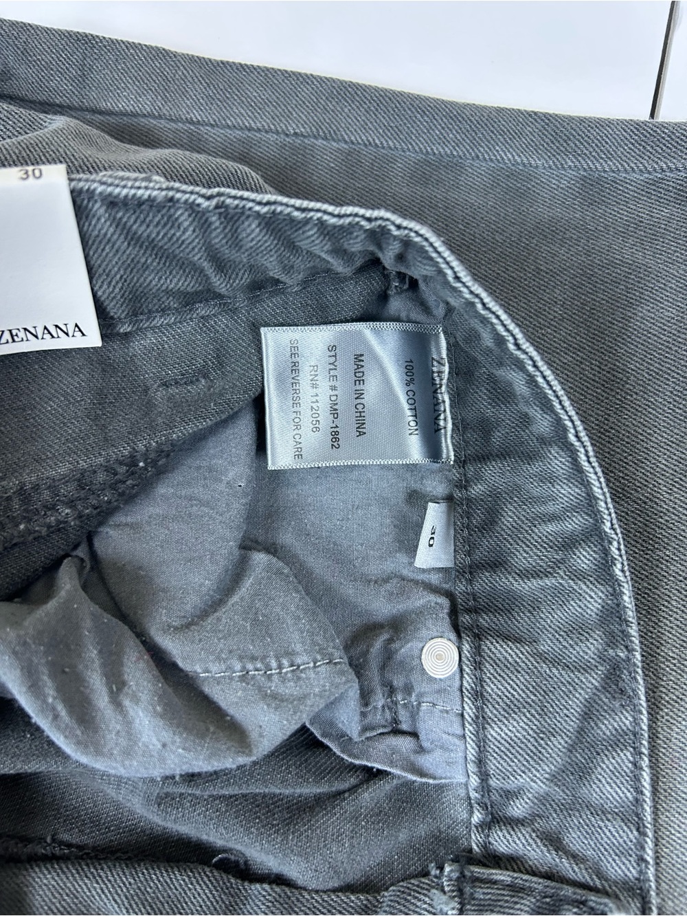 Zenana NWT Gray Distressed Cropped Wide Leg Jeans High Rise Raw Hem Size 30 - Picture 5 of 6